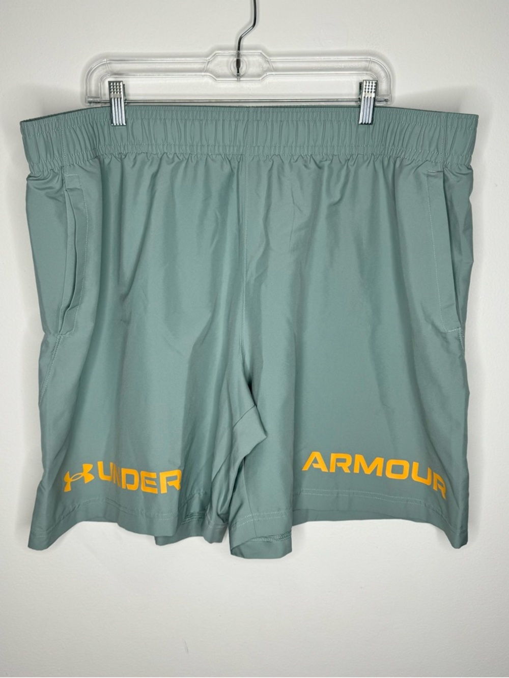 Under Armour Men’s HeatGear Athletic Shorts Green Loose Fit 3XL - Picture 1 of 3